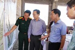 Bí thư Tỉnh ủy Quảng Trị yêu cầu nhà thầu thực hiện đúng tiến độ các dự án trường nội trú liên cấp