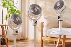 Nắng nóng 40 độ, dùng quạt tích điện mà không lưu ý những điều này thì nguy cơ cháy nổ rất cao