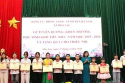 Xã Hòa Lạc tuyên dương, khen thưởng học sinh tiêu biểu