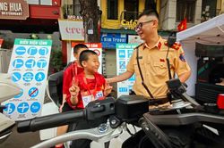 Không thể bỏ lỡ ở Hồ Gươm vào cuối tuần này: Chạm vào tương lai, gặp gỡ thần tượng và hóa thân thành chiến sĩ