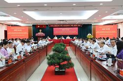 Một năm chính quyền 2 cấp ở TPHCM: Bộ máy gọn hơn, thách thức cũng lớn hơn