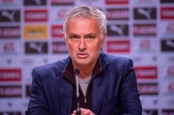 Mourinho bình luận gây sốc, hứng chịu cơn thịnh nộ của MU