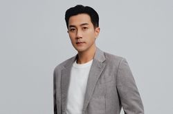 Lưu Khải Uy lộ ảnh hẹn hò