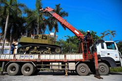 Bảo tàng Lịch sử Quân sự Việt Nam tiếp nhận xe tăng M5 Stuart