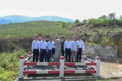 Huyện Mường Ét, tỉnh Hua Phăn (Lào) thăm và học tập kinh nghiệm tại Lào Cai