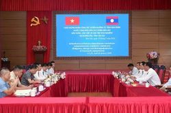 Huyện Mường Ét, tỉnh Hua Phăn (Lào) thăm và học tập kinh nghiệm tại Lào Cai
