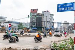 Điều chỉnh tổ chức giao thông nút La Thành-Nguyễn Chí Thanh phục vụ thi công Metro số 5