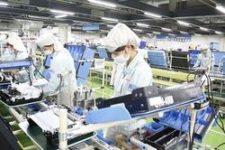 Thu hút FDI: Đã đến lúc chuyển từ 'trải thảm' sang 'đồng hành'
