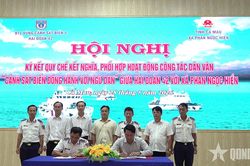Đồng hành cùng ngư dân, củng cố 'thế trận lòng dân' nơi cực Nam của Tổ quốc