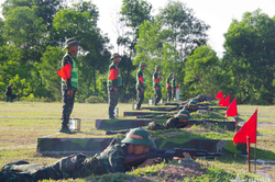 Chiến sĩ mới Trung đoàn 6, Bộ CHQS TP Huế hoàn thành xuất sắc kiểm tra '3 tiếng nổ'