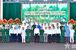 Trung đoàn Gia Định giao lưu kỷ niệm 67 năm Ngày truyền thống