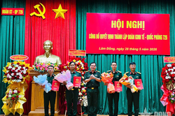 Công bố quyết định thành lập Đoàn Kinh tế - Quốc phòng 726