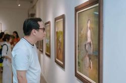 Làm mới tranh lụa với tinh thần đương đại