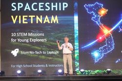 Học sinh, sinh viên giao lưu cùng nhà khoa học, phi hành gia tại Cần Thơ