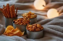Hiểm họa rình rập khi thường xuyên căng thẳng và ăn vặt đêm khuya