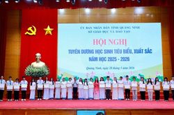 Quảng Ninh tuyên dương học sinh tiêu biểu, xuất sắc