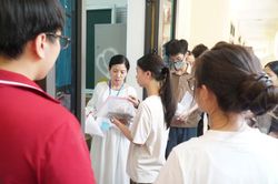 Hơn 2.500 thí sinh Nghệ An thi vào lớp 10 Trường THPT chuyên Phan Bội Châu