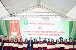 VCI trao bằng tốt nghiệp cho 776 sinh viên: Sẵn sàng hội nhập, vươn tầm quốc tế