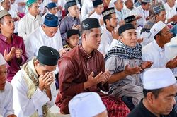 Mùa yêu thương và tha thứ trong Tết Roya Haji của dân tộc Chăm
