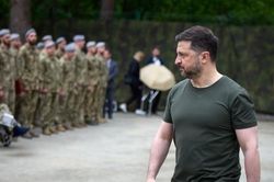 Tổng thống Ukraine gửi thư khẩn cho ông Trump, Nga kiểm soát thêm 2 khu định cư