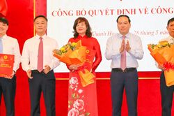 Khánh Hòa điều động, bổ nhiệm nhiều cán bộ lãnh đạo chủ chốt