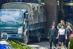 Công an xuất hiện tại cửa hàng vàng Phúc Thành ở Ninh Bình