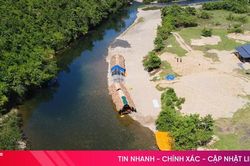 Ngang nhiên dựng 'khu du lịch' ven suối ở Sơn Kim 2