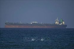 Iran nới lỏng phong tỏa Hormuz, cho phép tàu thương mại đi qua