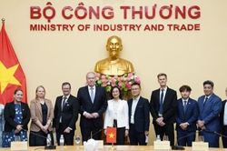 Thứ trưởng Phan Thị Thắng làm việc với Thứ trưởng phụ trách Thương mại quốc tế Bộ Ngoại giao Phần Lan
