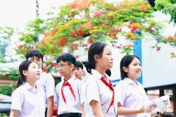 Thí sinh hoàn thành ngày thi đầu tiên Kỳ thi tuyển sinh lớp 10