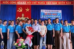 Xã KDang ra mắt mô hình 'Phụ nữ chung tay chuyển đổi số'
