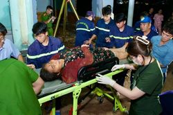 Cứu sống người phụ nữ đi nhặt ve chai bị rơi xuống giếng sâu gần 30 m