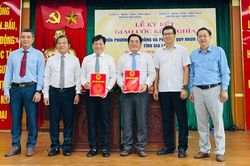 2 phường Quy Nhơn Đ&ocirc;ng v&agrave; Di&ecirc;n Hồng k&yacute; kết giao ước kết nghĩa