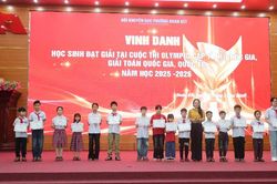 Hội nghị tuyên dương nhà giáo, học sinh đạt thành tích cao trong năm học 2025-2026