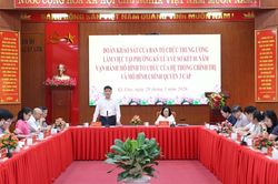 Đoàn khảo sát của Ban Tổ chức Trung ương làm việc tại phường Kỳ Lừa