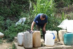 Pha Long 'khát' nước sinh hoạt