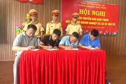 Nâng cao ý thức chấp hành pháp luật cho doanh nghiệp vận tải và lái xe