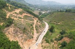 Xóa 'điểm đen' sạt lở, ngăn nguy cơ cô lập xã miền núi
