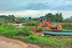 Cà Mau: Công bố 11 dự án nạo vét đường thủy nội địa kết hợp thu hồi sản phẩm