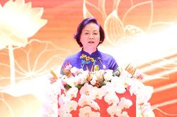 Ban hành chính sách để kiến tạo, phát triển và nâng cao đời sống Nhân dân