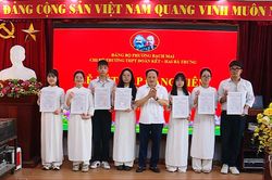 Những đảng viên tuổi 18