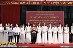 Hội Khuyến học tỉnh trao 100 suất học bổng 'Tiếp sức mùa thi tốt nghiệp THPT' năm 2026