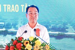 Lễ động thổ xây dựng Đền tưởng niệm Anh hùng liệt sĩ và khởi công hỗ trợ 1.000 căn nhà cho người dân khó khăn