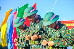 Hoàn thành kiểm tra '3 tiếng nổ', chiến sĩ mới thêm vững tin