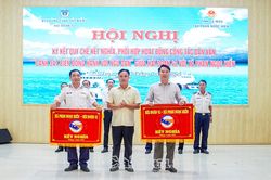 Cảnh sát biển đồng hành cùng ngư dân Xã Phan Ngọc Hiển