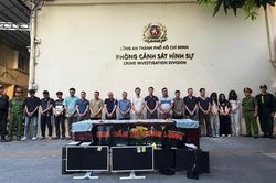 Bắt 17 bị can thuộc công ty mua bán nợ Song Long chuyên đòi nợ kiểu 'khủng bố'