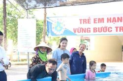 Xã Bất Bạt: Khai mạc lớp phổ cập bơi, phòng, chống tai nạn thương tích cho trẻ em