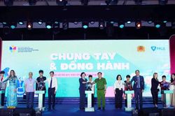 Kiến tạo không gian mạng an toàn, lành mạnh cho thế hệ tương lai