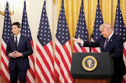 Fed sẽ thay đổi thế nào? - Phần 1: Ông Kevin Warsh giữa hai gọng kìm