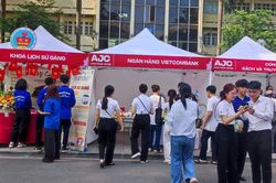 Hợp đồng lao động điện tử bắt buộc x&aacute;c thực qua VNeID từ 1/7